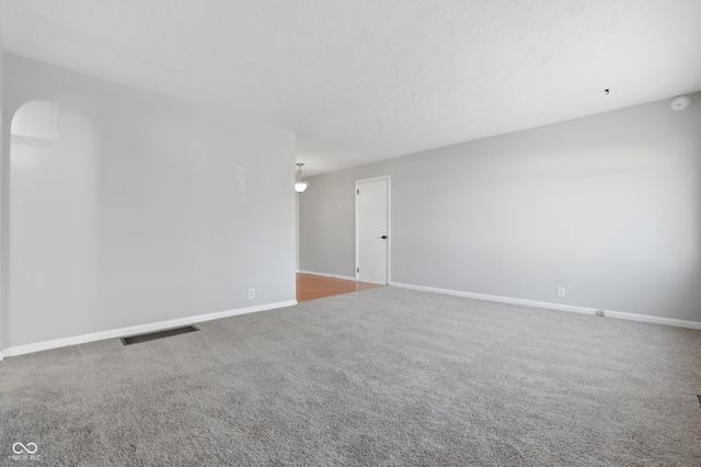 14 Crescent Court, Anderson, IN 46013