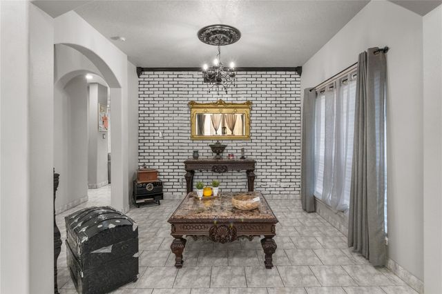 1011 Iowa Street, South Houston, TX 77587