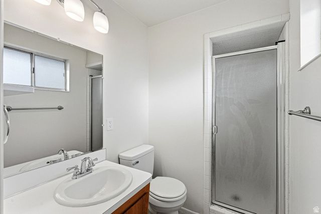 200 COBBLE CREEK RD, North Salt Lake, UT 84054