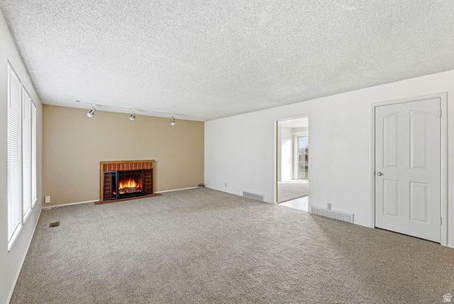 200 COBBLE CREEK RD, North Salt Lake, UT 84054