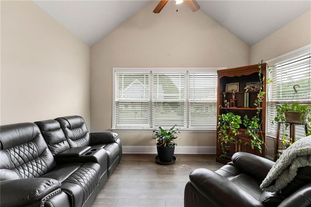 6 William Drive NE 47, White, GA 30184