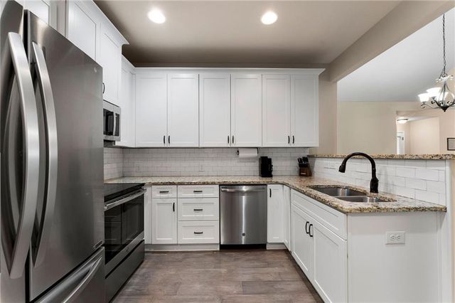 6 William Drive NE 47, White, GA 30184
