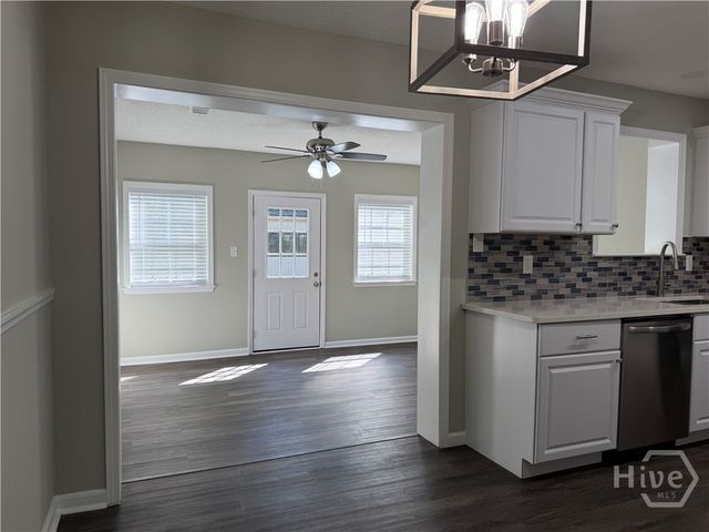 215 Pinecrest Place, Pooler, GA 31322