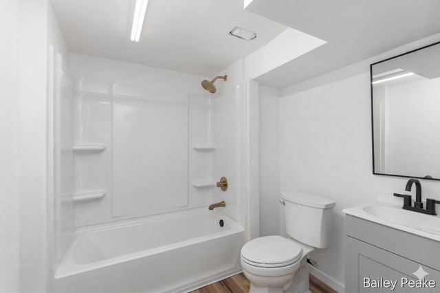 101 W Gardner Street, Sparta, MI 49345