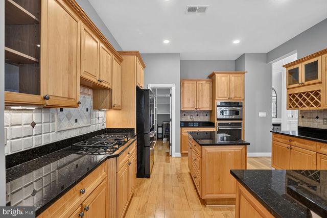 20369 POTOMAC LANDING TER, Sterling, VA 20165