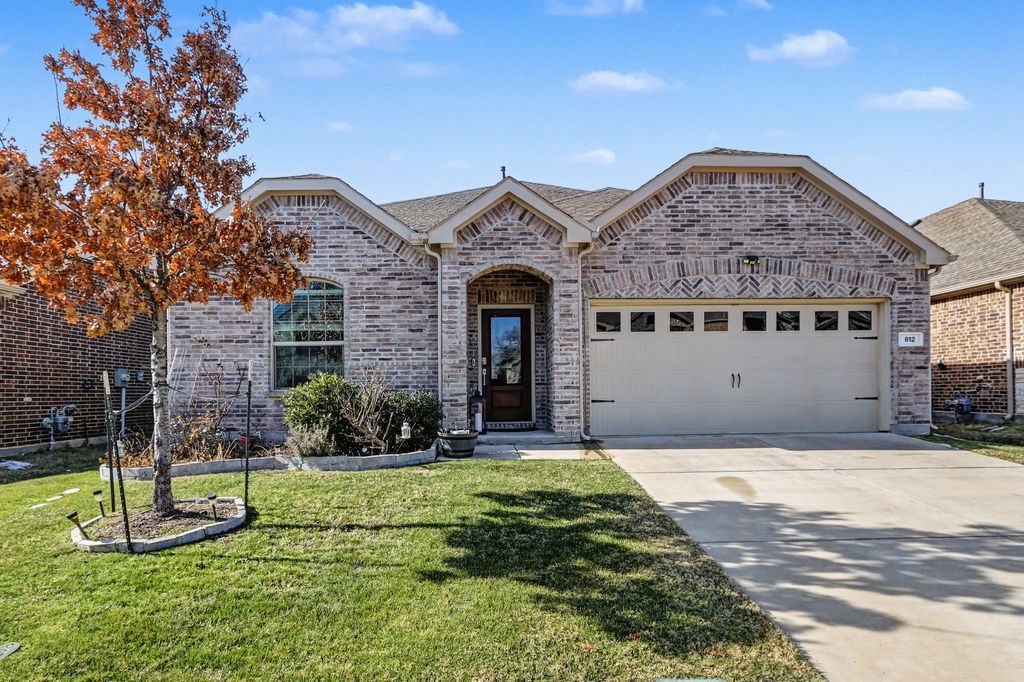 812 Carmen Street, Forney, TX 75126