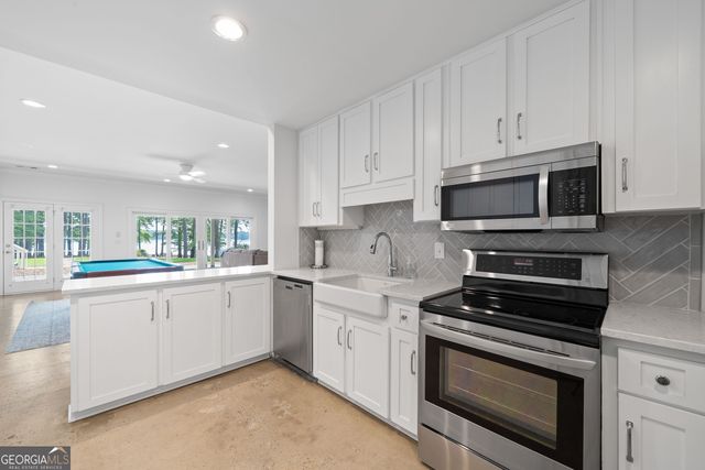 262 N Rock Island Drive, Eatonton, GA 31024