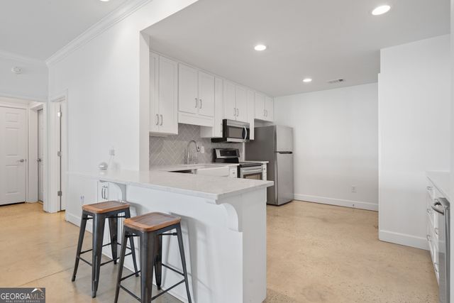 262 N Rock Island Drive, Eatonton, GA 31024