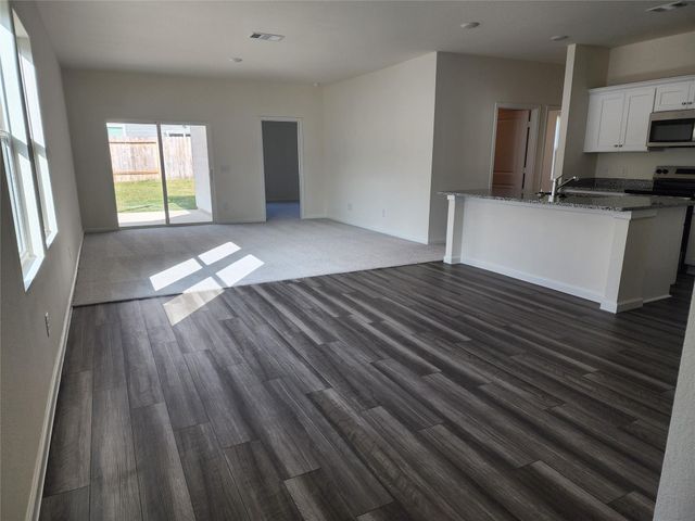 31306 Gayle Prairie Oaks Street, Waller, TX 77484
