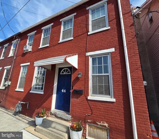 44 E HUMMELSTOWN ST, Elizabethtown, PA 17022
