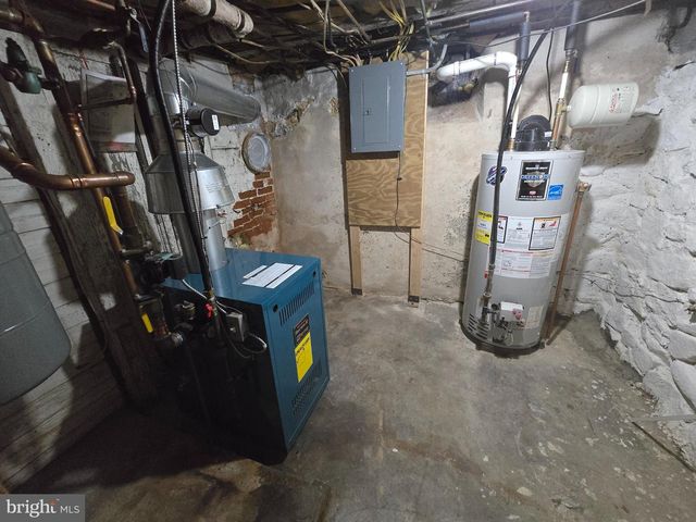 44 E HUMMELSTOWN ST, Elizabethtown, PA 17022