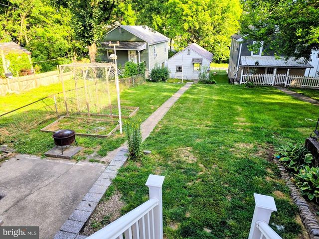 44 E HUMMELSTOWN ST, Elizabethtown, PA 17022