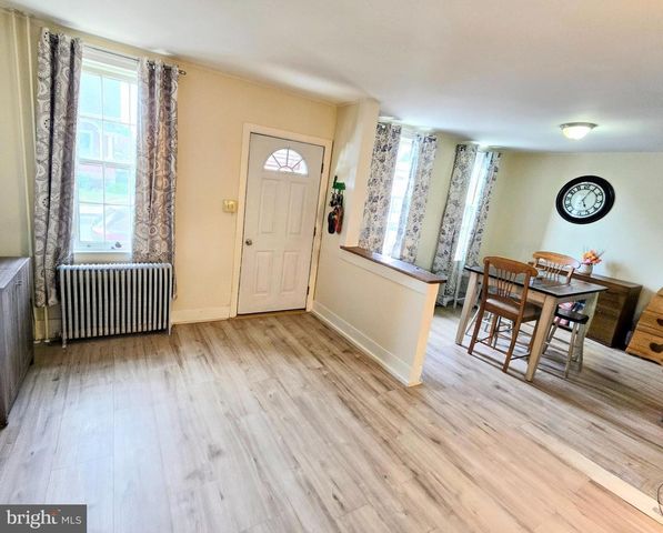 44 E HUMMELSTOWN ST, Elizabethtown, PA 17022