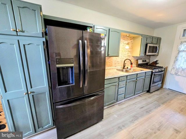 44 E HUMMELSTOWN ST, Elizabethtown, PA 17022