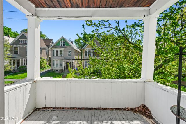 1047 Gillespie Street, Schenectady, NY 12308