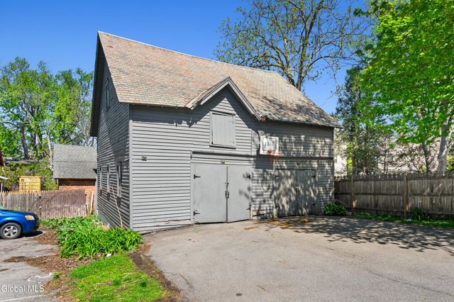 1047 Gillespie Street, Schenectady, NY 12308