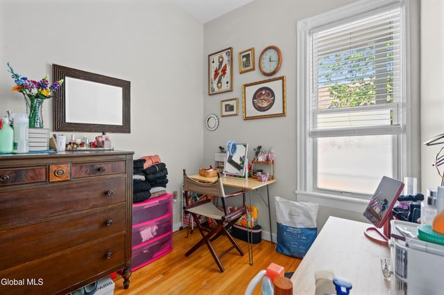1047 Gillespie Street, Schenectady, NY 12308