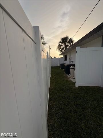 4937 Edith Esplanade, Cape Coral, FL 33904