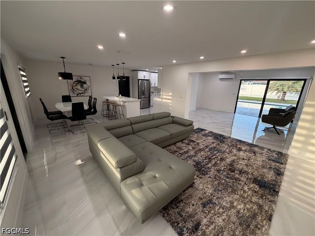 4937 Edith Esplanade, Cape Coral, FL 33904