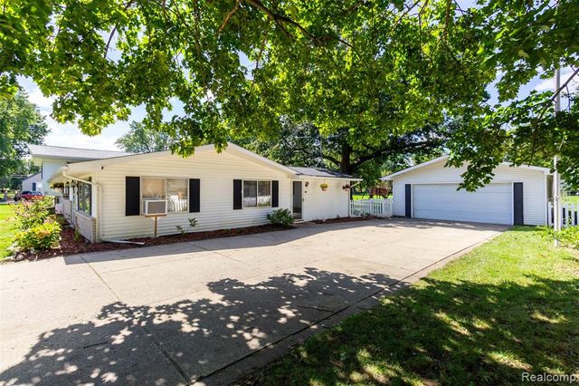 2750 Frankson Avenue, Rochester Hills, MI 48307