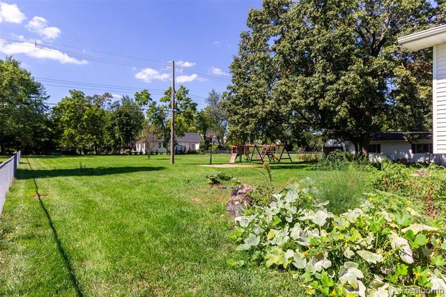 2750 Frankson Avenue, Rochester Hills, MI 48307