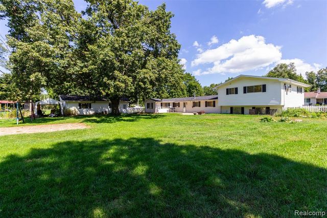 2750 Frankson Avenue, Rochester Hills, MI 48307