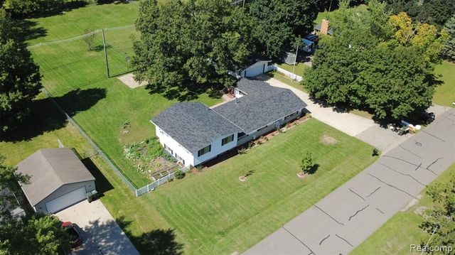 2750 Frankson Avenue, Rochester Hills, MI 48307
