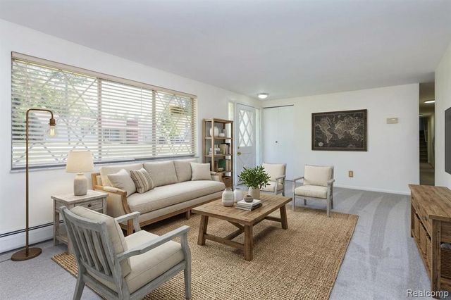 2750 Frankson Avenue, Rochester Hills, MI 48307