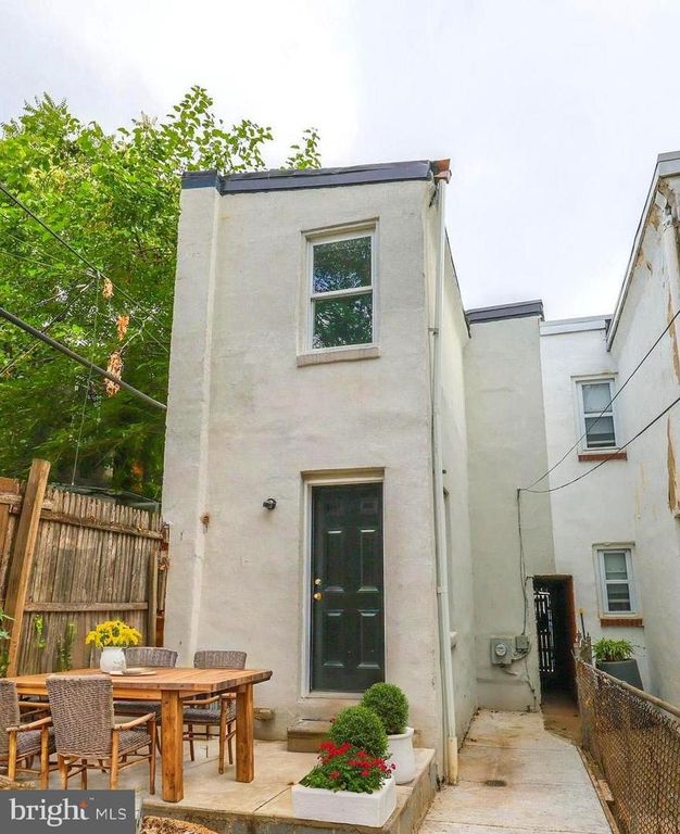 Image 10 of property listing at 1128 CONRAD ST, Wilmington, DE 19805