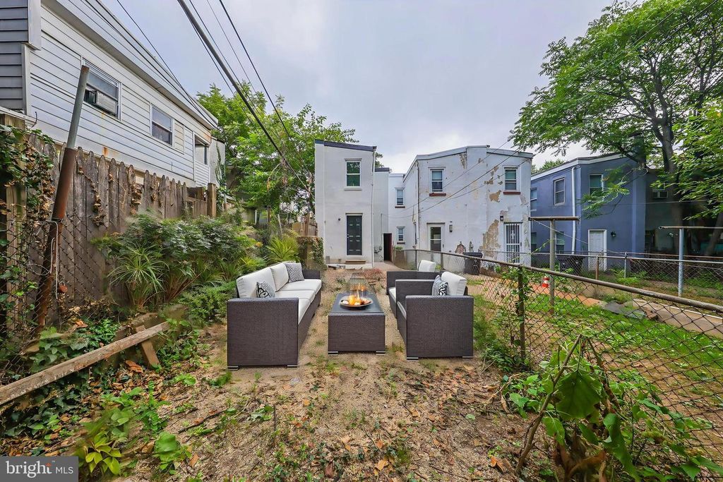 Image 2 of property listing at 1128 CONRAD ST, Wilmington, DE 19805