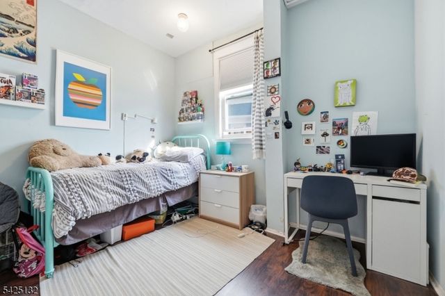44 Oberlin St, Maplewood Twp., NJ 07040