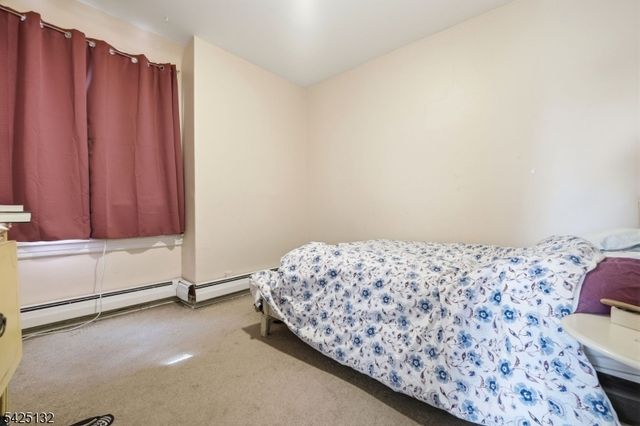 44 Oberlin St, Maplewood Twp., NJ 07040