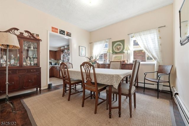 44 Oberlin St, Maplewood Twp., NJ 07040