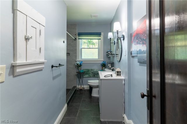 423 Bradley Lane, Youngstown, OH 44504
