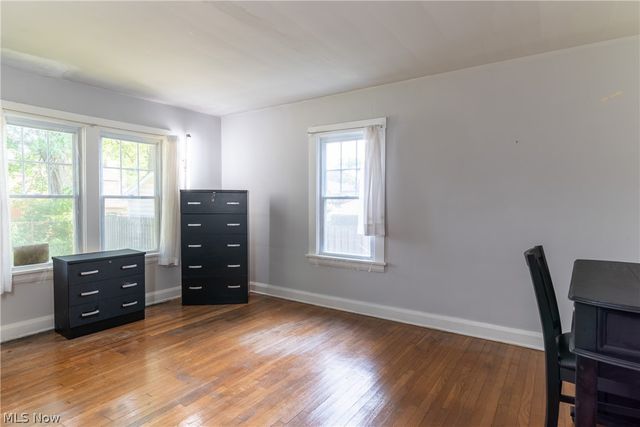 423 Bradley Lane, Youngstown, OH 44504