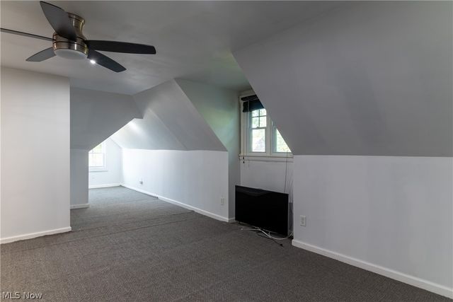 423 Bradley Lane, Youngstown, OH 44504