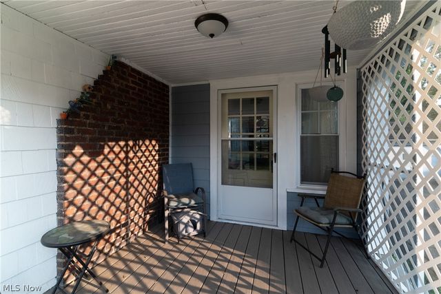 423 Bradley Lane, Youngstown, OH 44504
