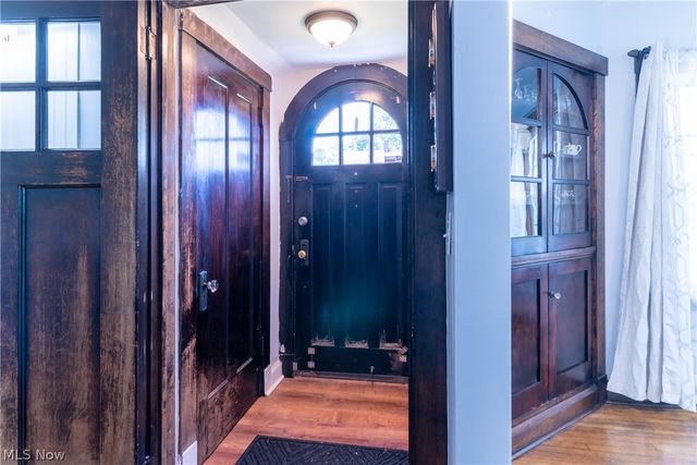 423 Bradley Lane, Youngstown, OH 44504