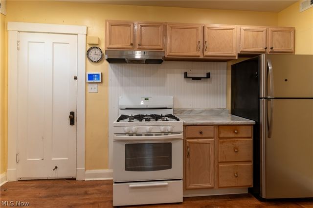 423 Bradley Lane, Youngstown, OH 44504
