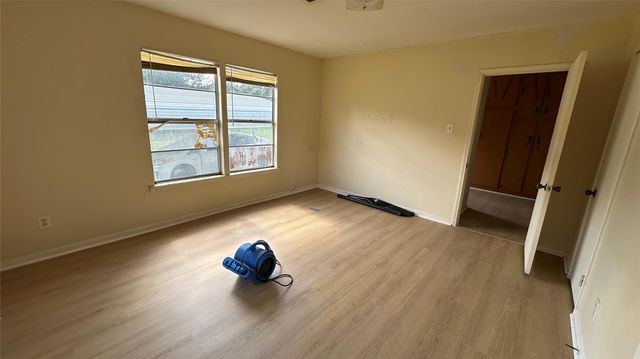 2570 Stadium Drive, Alvin, TX 77511