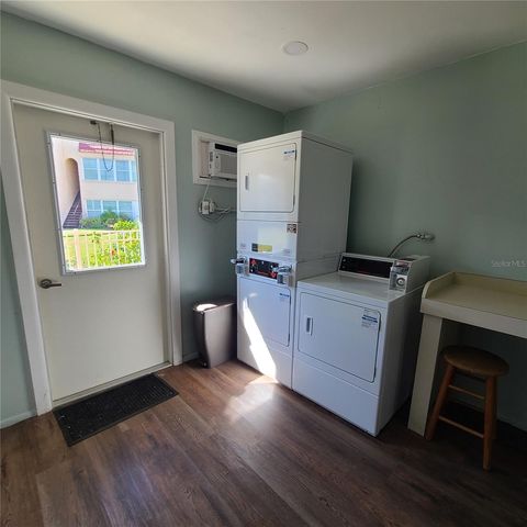 220 BUTTONWOOD CIRCLE 220, Seminole, FL 33777