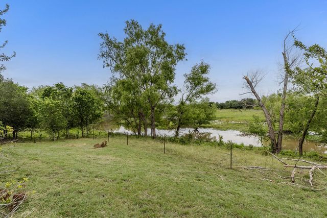 51 County Road 436, Thrall, TX 76578
