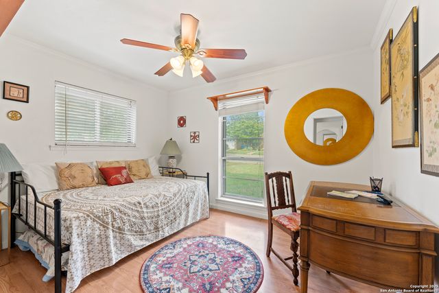 1911 Singing Wind, Kerrville, TX 78028