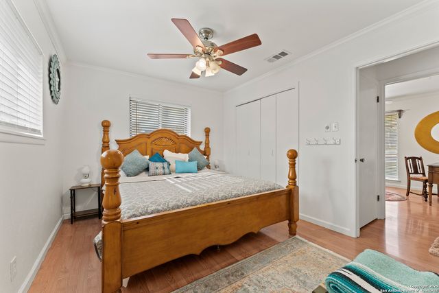 1911 Singing Wind, Kerrville, TX 78028