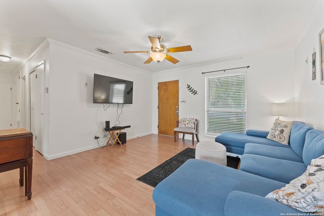 1911 Singing Wind, Kerrville, TX 78028