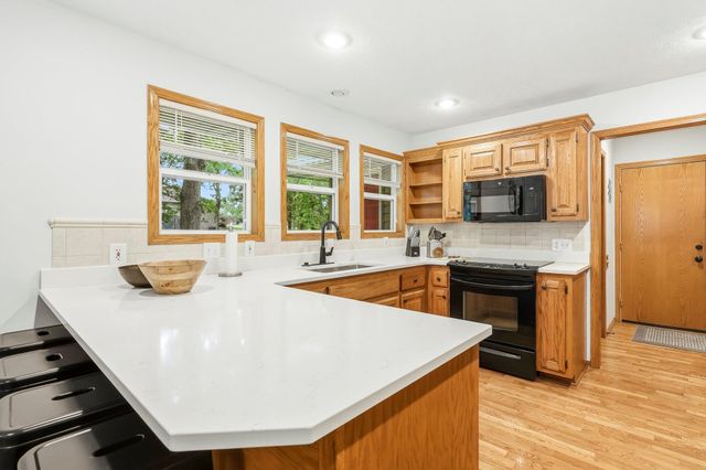 123 Oak Tree Circle, Ozark, MO 65721