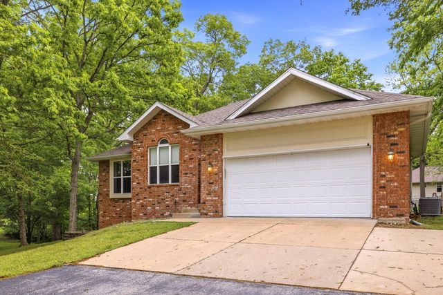 123 Oak Tree Circle, Ozark, MO 65721