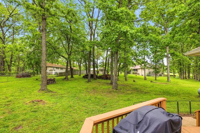 123 Oak Tree Circle, Ozark, MO 65721