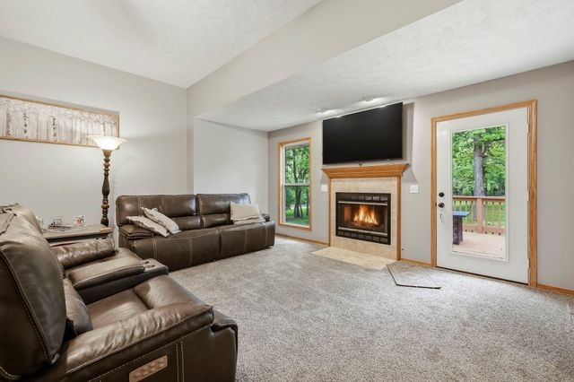 123 Oak Tree Circle, Ozark, MO 65721