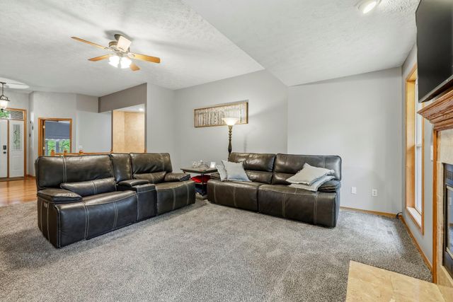 123 Oak Tree Circle, Ozark, MO 65721